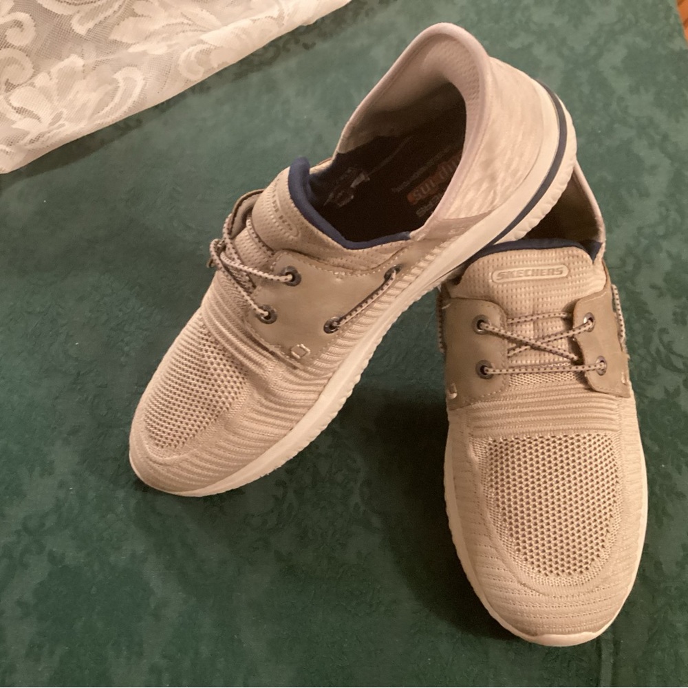 Skechers Men’s Size 10.5 Tan Slip Ons Slip-Ins Boat Shoe Sneaker Delton 3.0 Roth - Picture 3 of 8